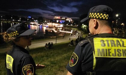 147 wykroczeń ujawnionych w nocnych działaniach służb w krakowie