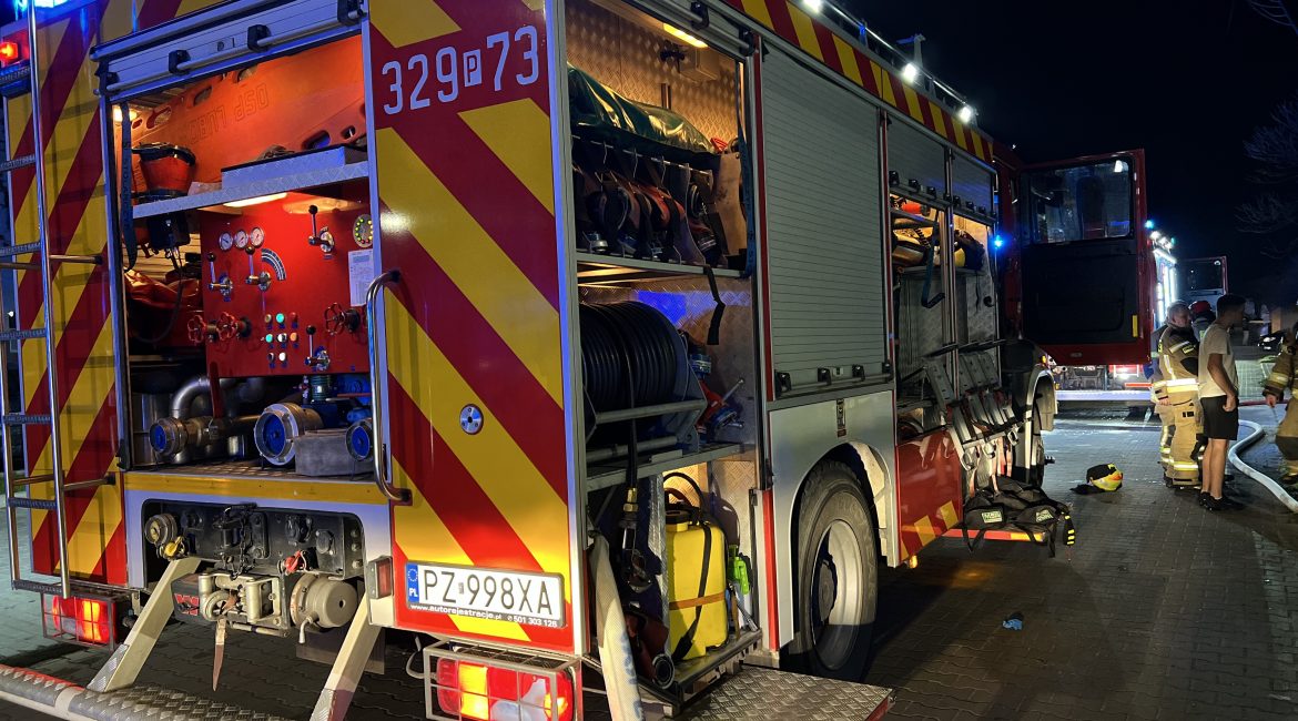 interwencja straży pożarnej w poznaniu – pożar budynku mieszkalnego