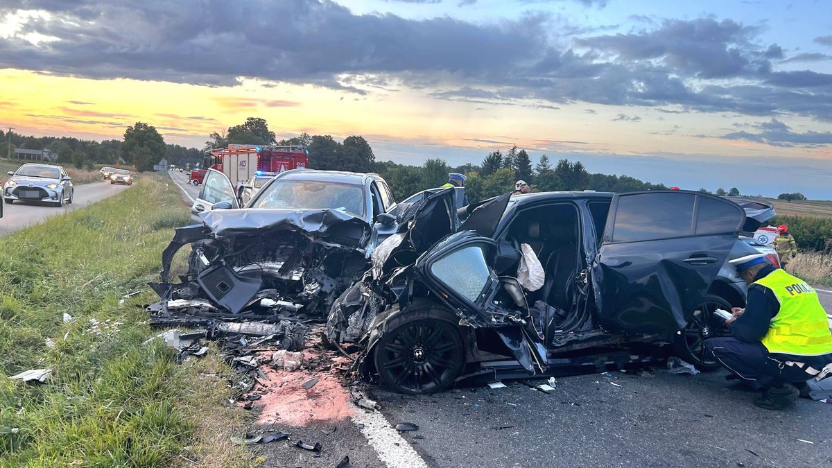 Śmiertelny wypadek zderzenie bmw z mercedesem