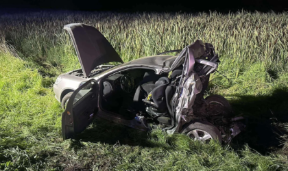 tragiczny wypadek w wozławkach – sprawca uciekał, dwie osoby nie żyją.jpg