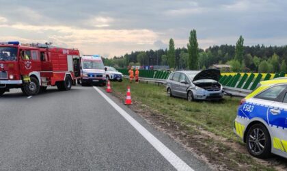 wypadek drogowy z ofiarami na autostradzie a2