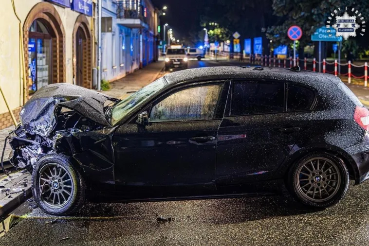 brawurowa jazda bmw zakończona wjazdem w budynek mieszkalny – kompleksowa analiza i raport 1