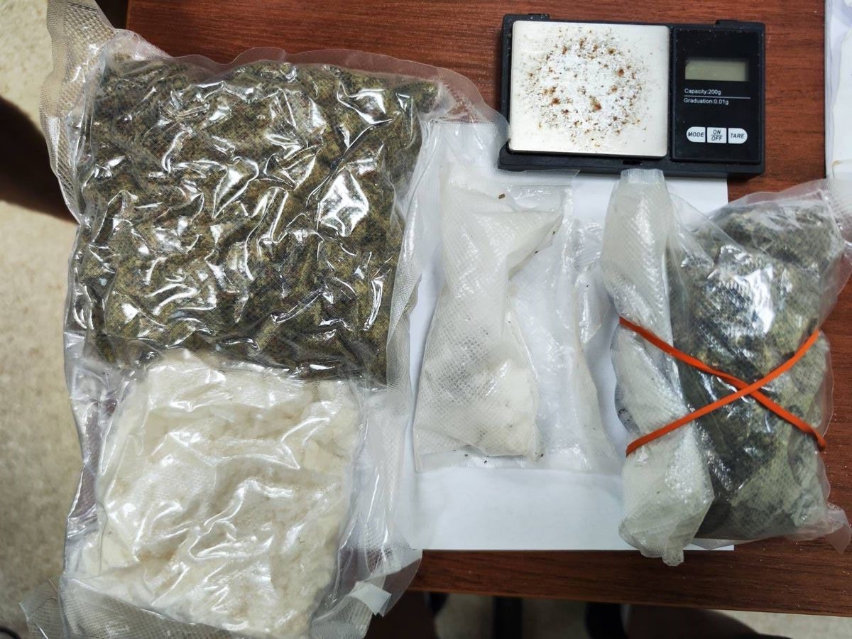 mazowieccy policjanci przejęli blisko 2 kg narkotyków