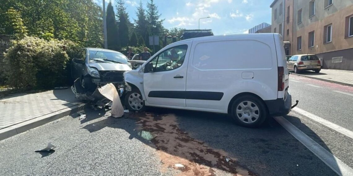 pijany kierowca doprowadził do wypadku w kielcach trzy osoby ranne