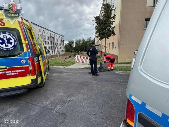 reanimacja mężczyzny przez policjantów z polkowic – kompleksowa analiza i raport
