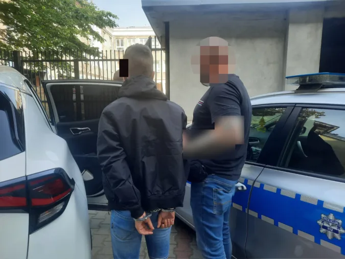 z kradzieży uczynił stałe źródło utrzymania 21 latek w tymczasowym areszcie