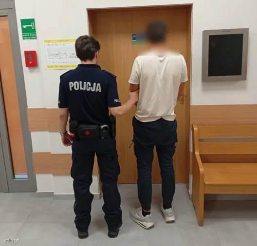 zatrzymanie 19 letniego kuriera przewożącego nielegalnych migrantów