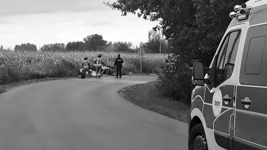 Tragiczny wypadek pod Brzegiem. Nie żyje kierowca