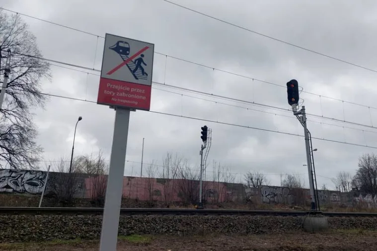 Wypadek na torach Radom–Warszawa. Ogromne opóźnienia pociągów