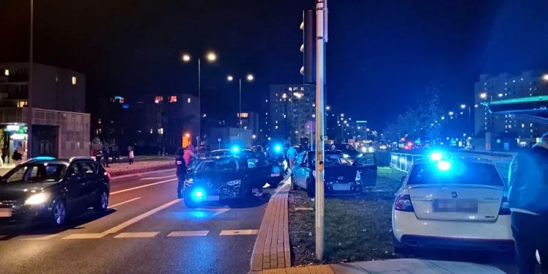 Kradzieże samochodów – 8 osób zatrzymanych