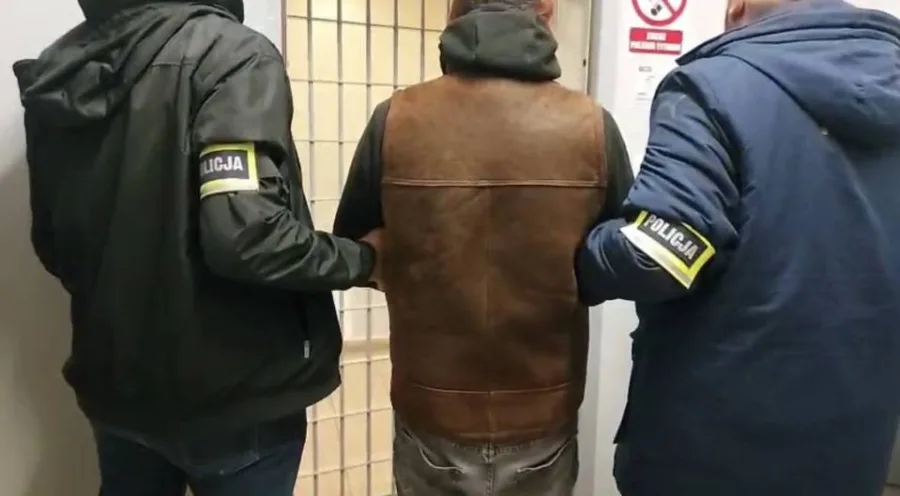 Wielka akcja antykorupcyjna w Pajęczance — zatrzymano 10 osób w tym policjantów