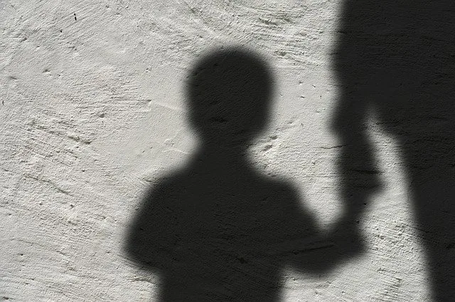 Zarzuty dla matki duszącej dziecko poduszką